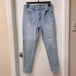 American Eagle Light Wash Jeans